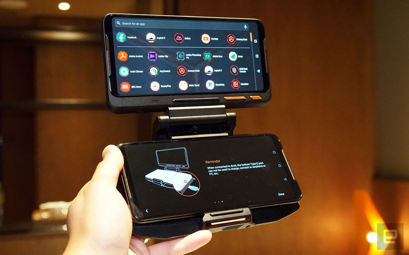 ASUS ROG Phone II: Chip Snapdragon 855+, màn hình
120Hz, pin 6000 mAh, RAM từ 8GB, giá chỉ từ 12 triệu