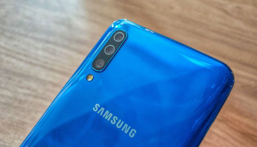 Rò rỉ thông số
Samsung Galaxy A30s, 3 camera sau, mạnh hơn một chút so với
Galaxy A30