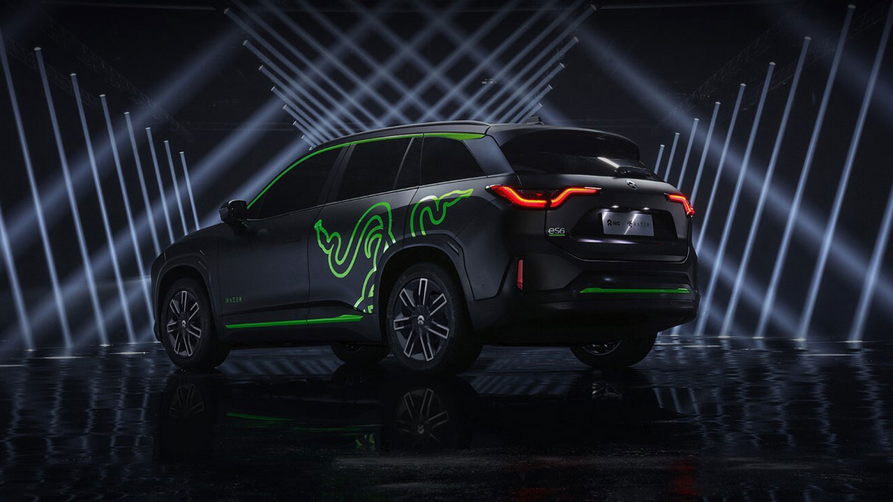 Razer ra mắt ô tô SUV
chạy điện, tông xanh-đen như gear game thủ, chạy LED RGB,
giá 1,6 tỷ VNĐ chưa thuế