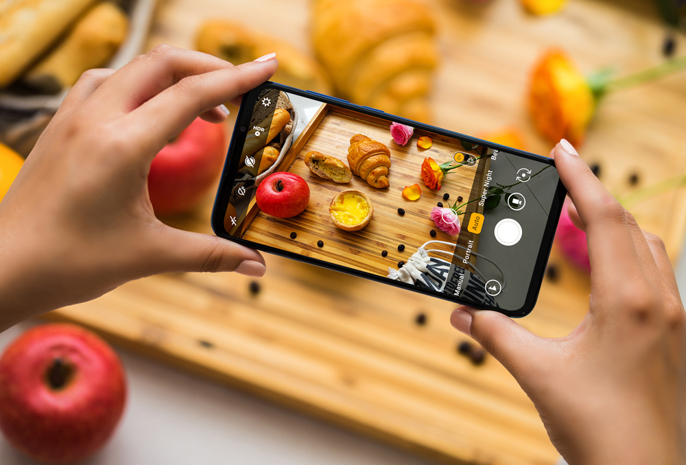 Vsmart Live chính
thức ra mắt với chip Snapdragon 675, 3 camera sau, cảm biến
vân tay trong màn hình, giá từ 6.990 triệu