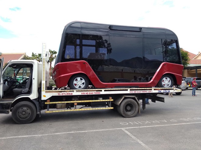 Xe buýt VinFast lộ
diện hoàn toàn với ngoại thất toàn kính và nội thất hiện đại
như phim viễn tưởng