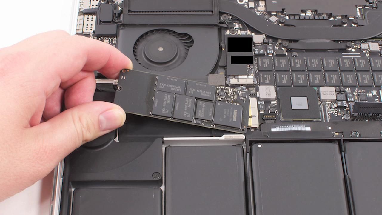 						Apple thông báo
thu hồi các model MacBook bán ra bịlỗi pin ở Việt Nam					
