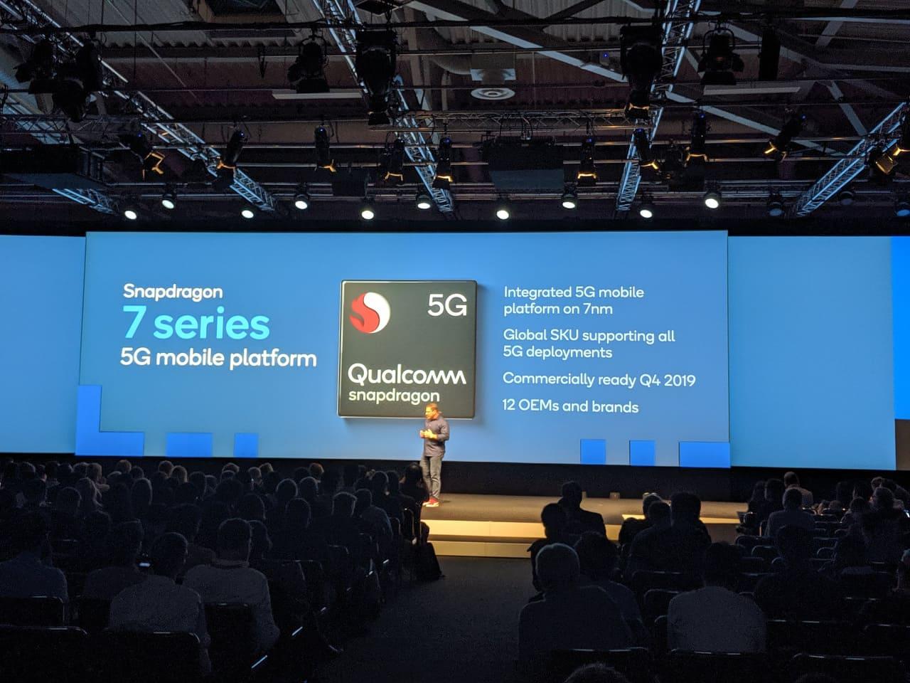 Realme sắp ra mắt một
thế hệ sản phẩm đón đầu xu hướng nền tảng di động 5G với vi
xử lý Snapdragon series 7