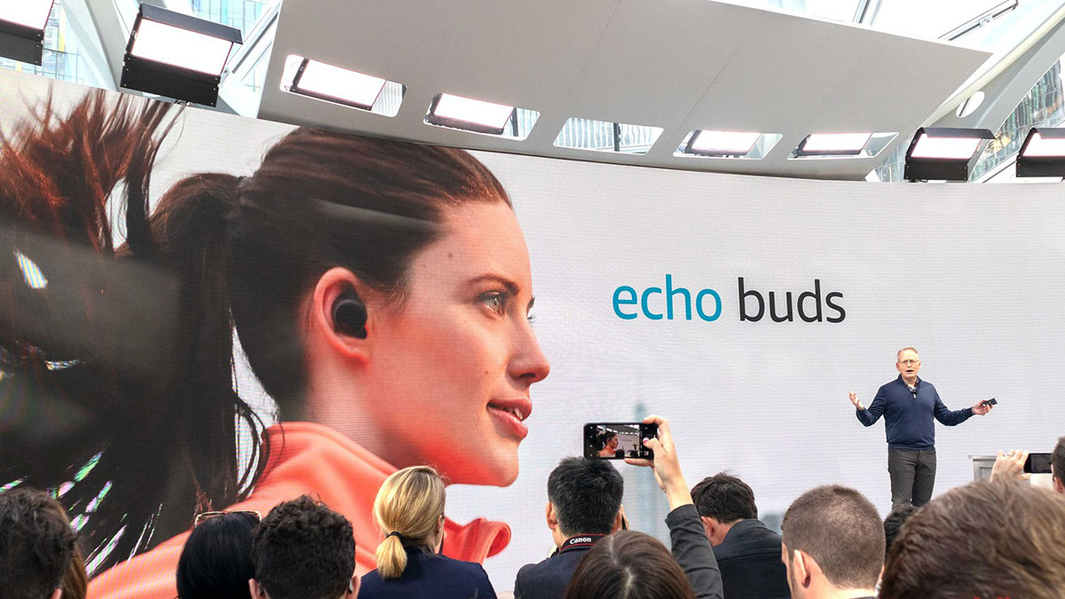 Amazon nhảy vào cuộc
đua True wireless với tai nghe không dây Echo Buds, giá 129
USD