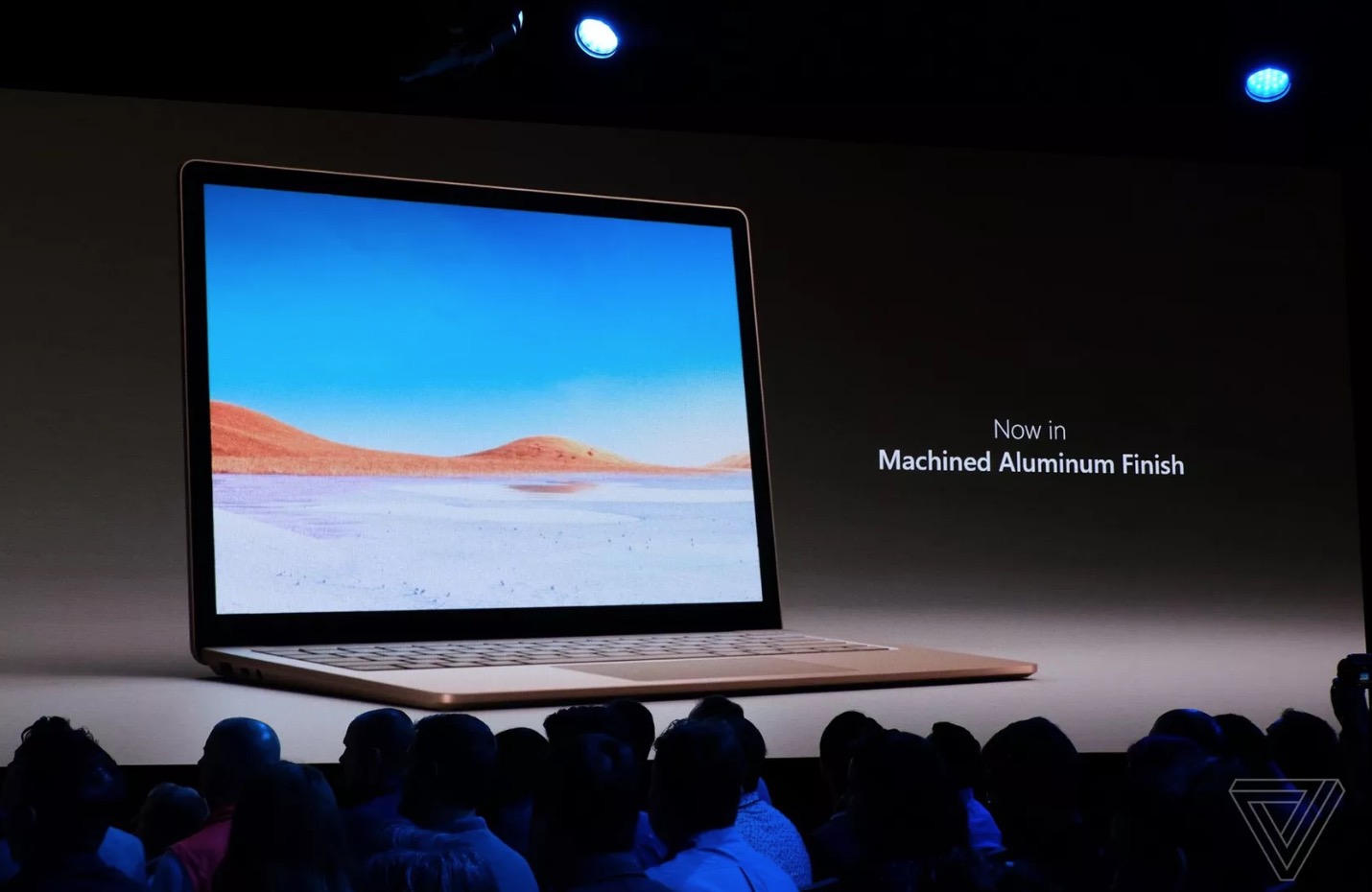 Surface Laptop 3 ra mắt với 2 phiên bản màn
hình 13 inch và 15 inch đã có USB Type-C, giá từ 999 USD