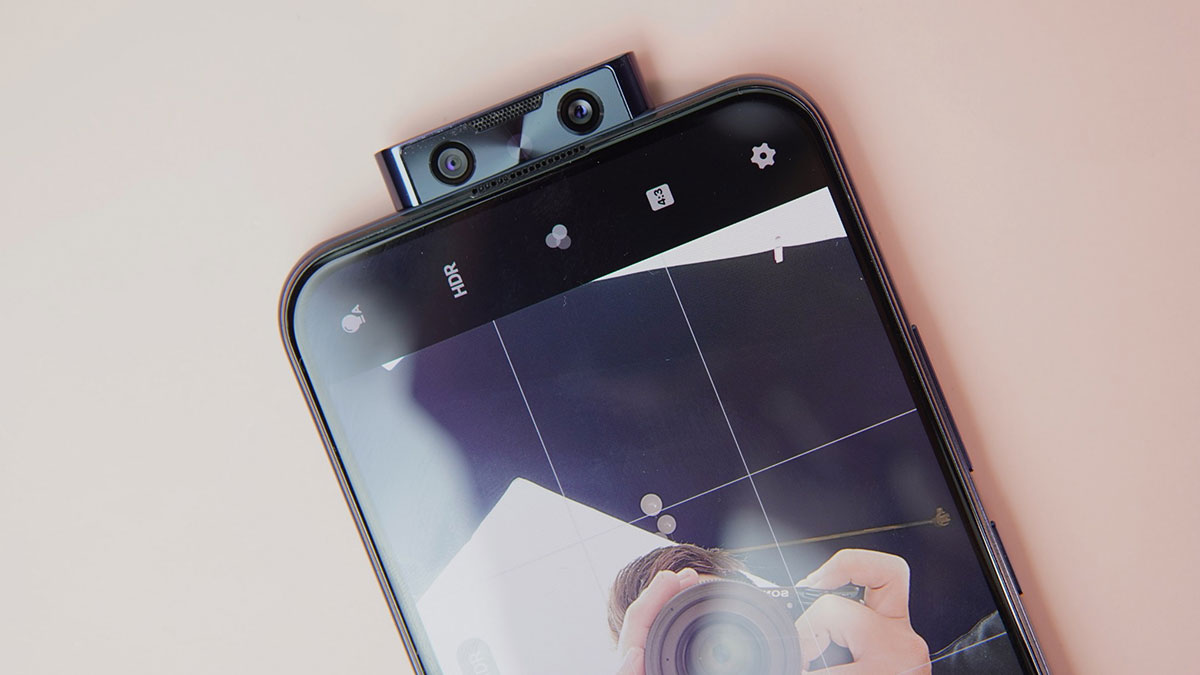 Vivo ra mắt V17 Pro tại Việt Nam với camera
selfie thò thụt, màn hình tràn viền 6.44 inch, giá 9,99
triệu đồng