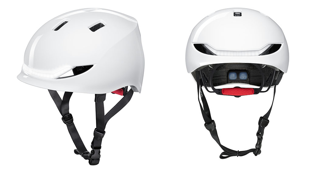Apple nay bán cả mũ
bảo hiểm thông minh cho người đi xe đạp, tích hợp đèn LED
báo rẽ, giá khoảng 5,8 triệu đồng