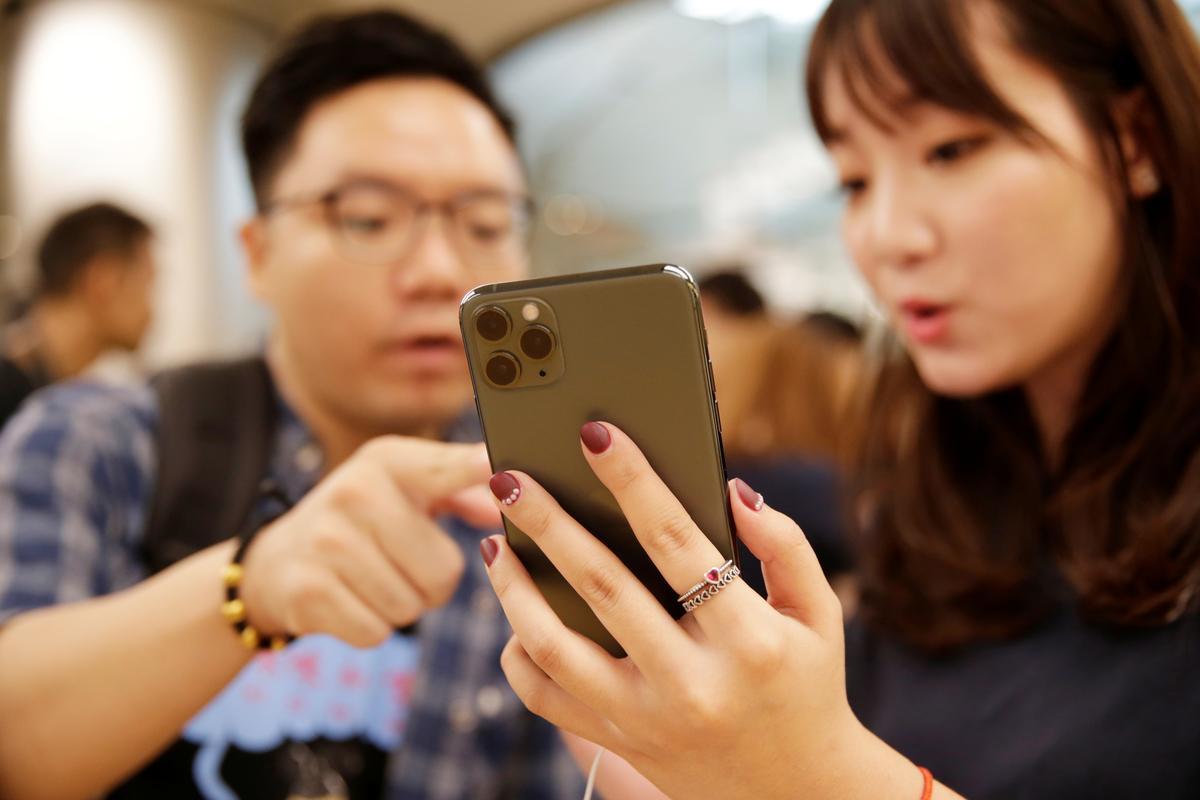 Huawei, Oppo, Vivo và
Xiaomi cùng hợp lực: Samsung đã 'cuốn gói' khỏi
thị trường TQ, Apple có chịu chung số phận?