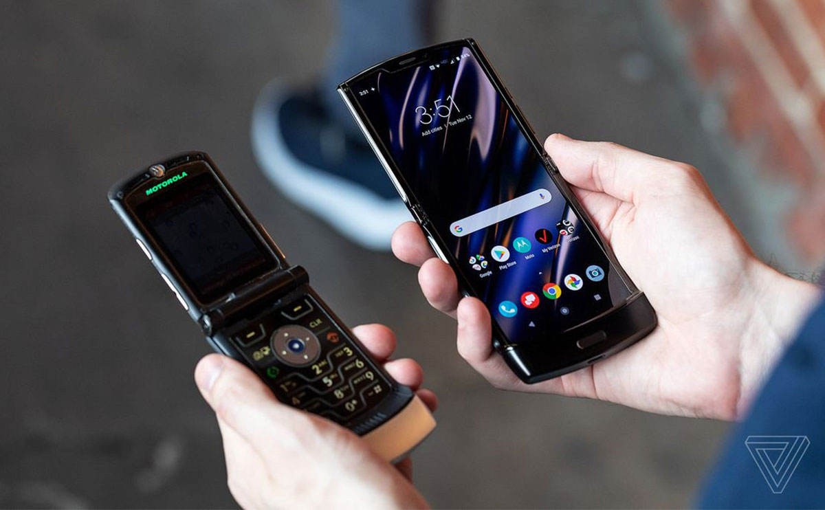Motorola RAZR chính thức được hồi sinh: Điện
thoại mà hình gập kiểu vỏ sò, giá 1500USD