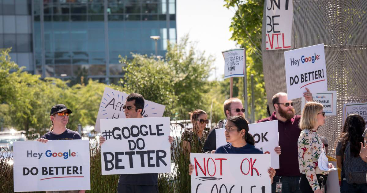 Google bị hàng nghìn
nhân viên biểu tình phản đối vì sa thải nhân sự 'làm lộ
thông tin với giới truyền thông'