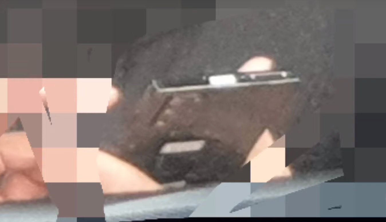 Rò rỉ ảnh chụp thực
tế mặt lưng của Galaxy S11 với cảm biến 108MP độc quyền của
Samsung, thiết kế giống với hình ảnh render