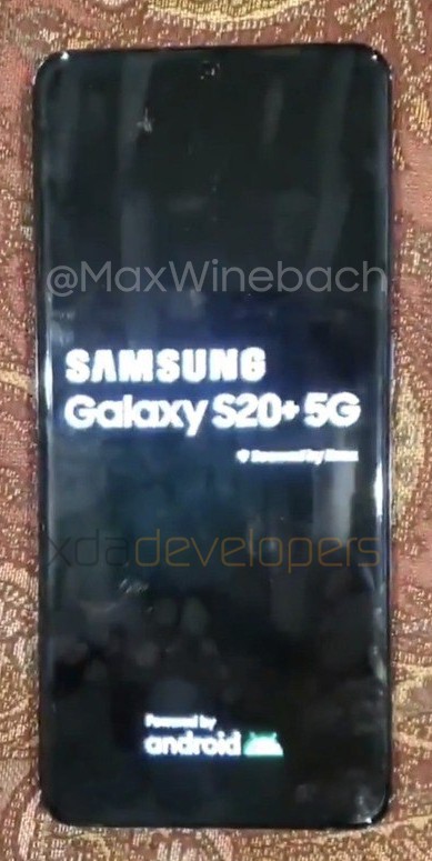 Galaxy S20+ 5G lộ
hình ảnh thực tế với màn hình đục lỗ như Note 10, cụm 5
camera hình chữ nhật