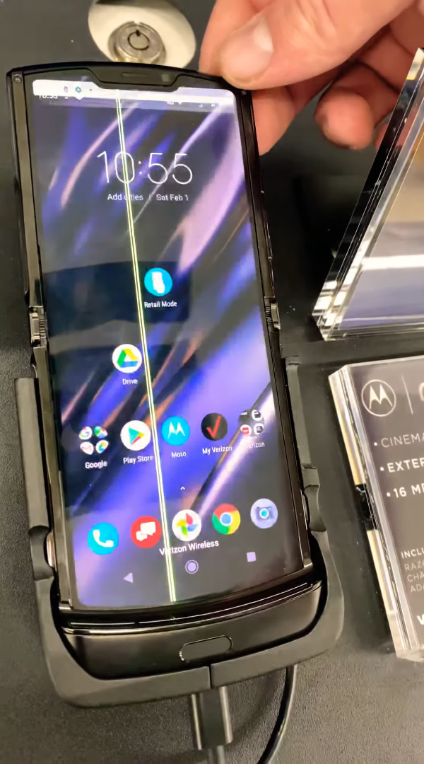 Motorola RAZR 2019 đã
bị lỗi màn hình hàng loạt chỉ sau 1 ngày mở bán