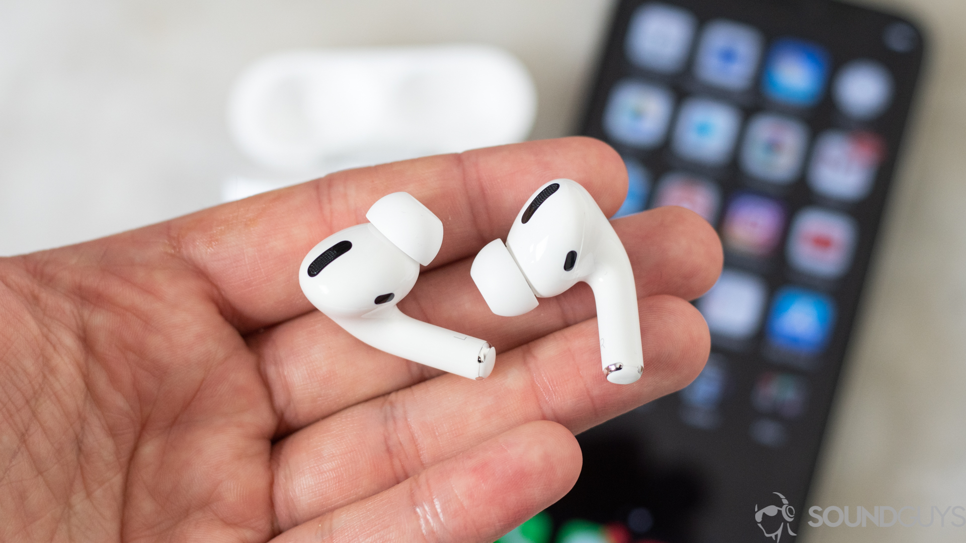Apple đang phát triển
một phiên bản ''giá rẻ'' của tai nghe
AirPods Pro?
