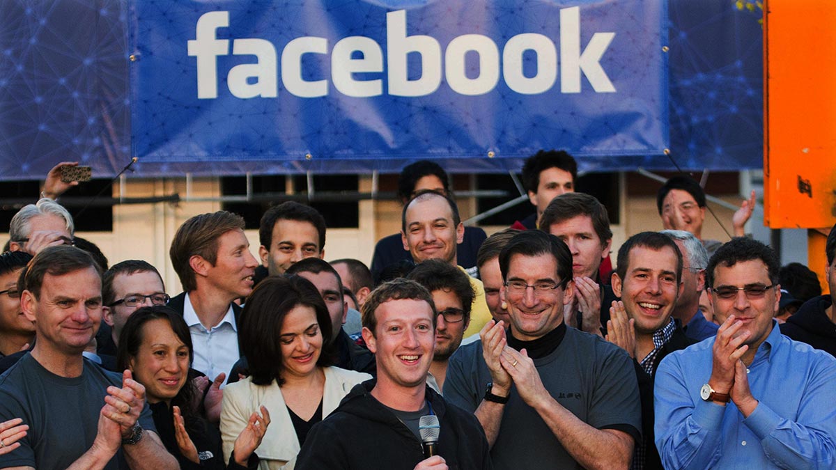 Facebook tặng 1.000
USD cho mỗi nhân viên, để giúp họ chống lại dịch bệnh
Covid-19