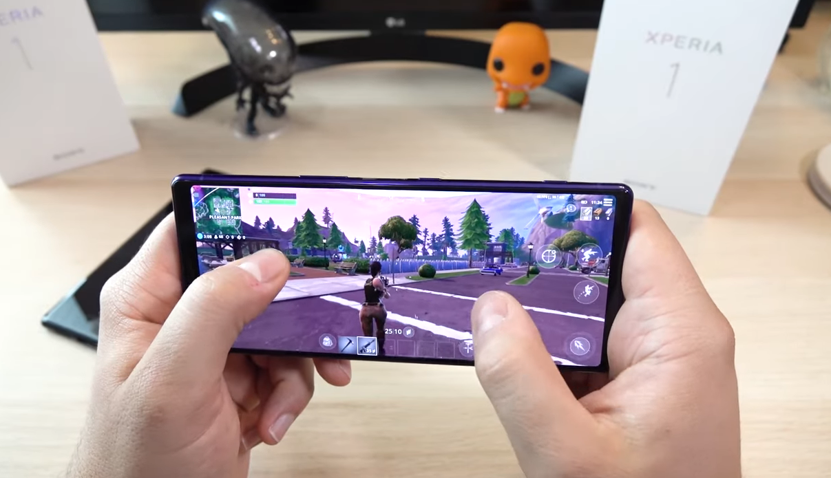 Sony và Tencent bắt
tay, Xperia 1 được chọn là mẫu smartphone thi đấu trong giải
QQ Speed Mobile Tournament S League