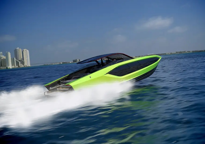 Lamborghini thiết kế
du thuyền trông như siêu xe, giá 3,4 triệu USD