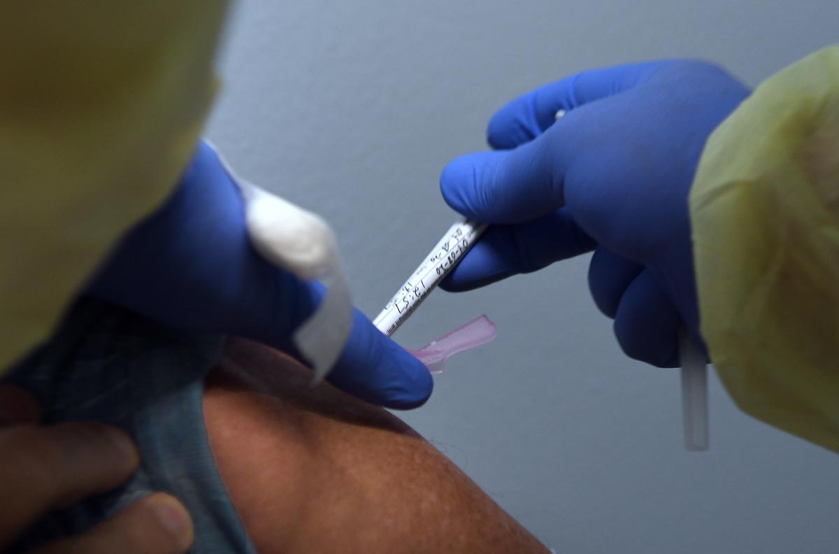 Công bố giá bán
vắc-xin COVID-19 triển vọng nhất nước Mỹ: 860.000 đồng mỗi
liều, mỗi người phải tiêm 2 mũi