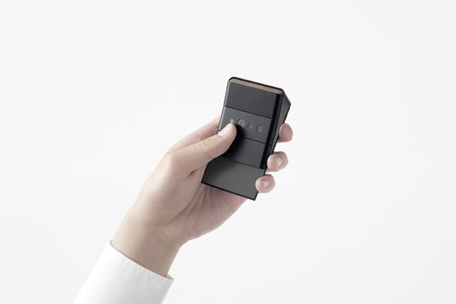 OPPO trình làng
concept smartphone với kích thước màn hình 7 inch gập lại
nhiều lần, chỉ nhỏ gọn gọn bằng chiếc thẻ visa