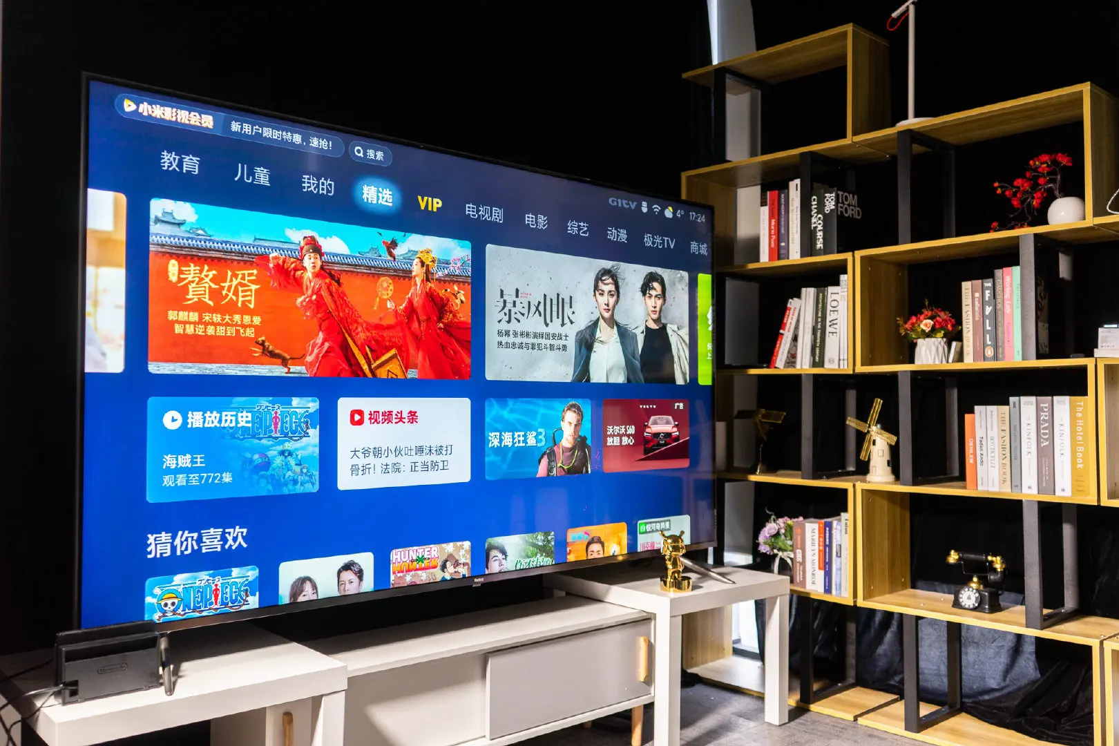Xiaomi ra mắt Redmi
MAX TV 86 inch: Hỗ trợ 4K, tần số quét 120Hz, HDMI v2.1, giá
28.5 triệu đồng
