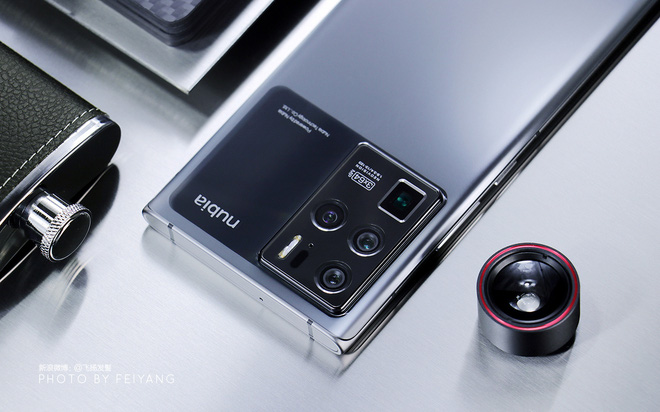 Nubia Z30 Pro ra mắt: Màn
hình 144Hz, ba camera 64MP, Snapdragon 888, sạc siêu nhanh
120W, giá từ 18 triệu đồng