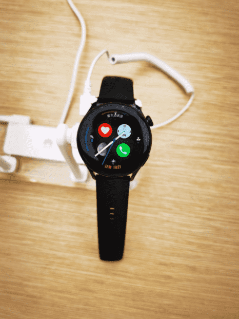 Lộ hình ảnh thực tế
đầu tiên của Huawei Watch 3 chạy hệ điều hành HarmonyOS