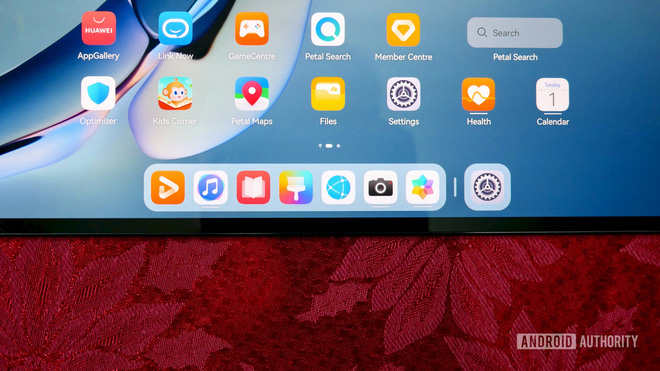 Máy tính bảng đầu
tiên chạy HarmonyOS của Huawei có giao diện rất giống với
iPad