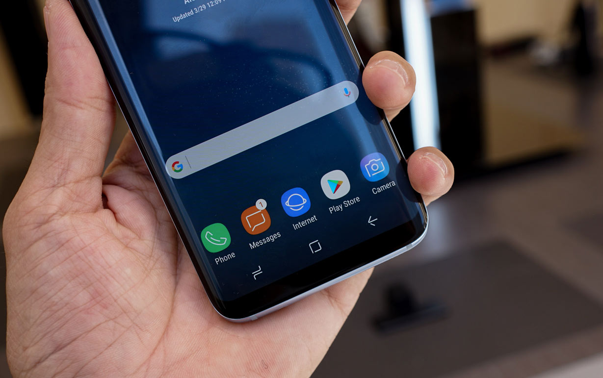 Trên tay Galaxy S8: đẹp đẹp, tròn tròn, bóng bóng, hiện đại