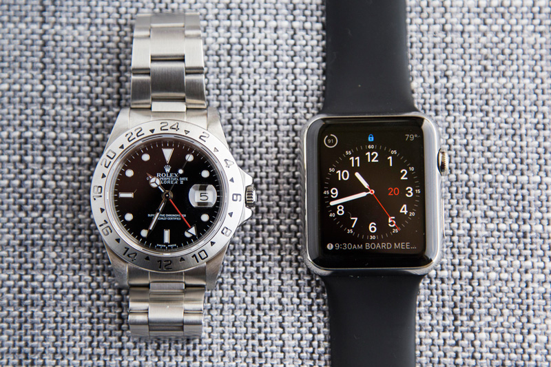 Cái sai khi mang AirPods so sánh với tai Sony, Apple Watch với Rolex