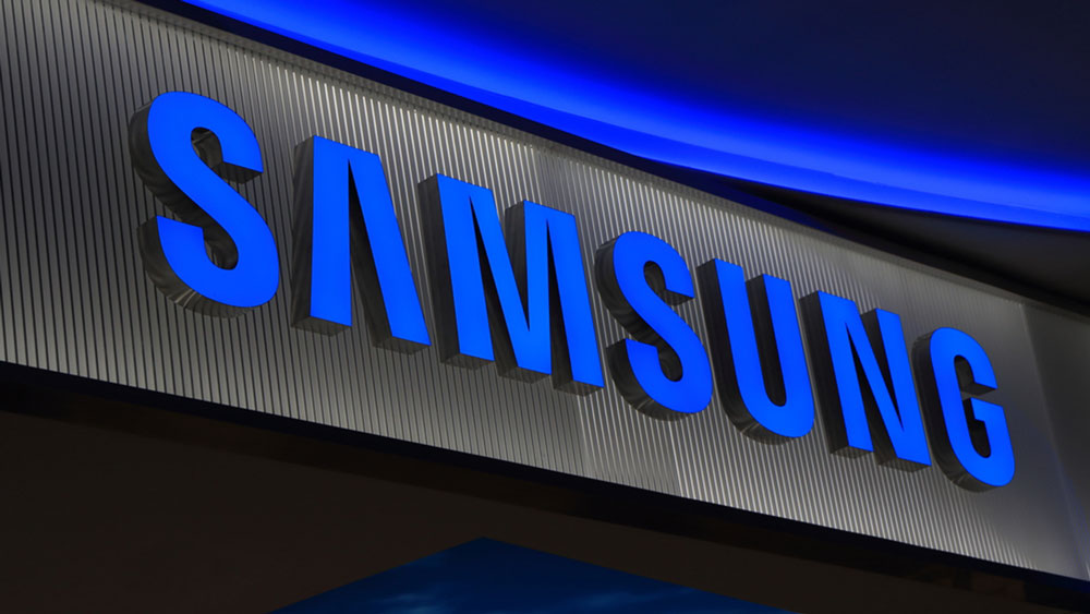 Samsung đăng ký bằng sáng chế cho công nghệ màn hình cong tràn mới, có thể được dùng cho điều khiển smart TV