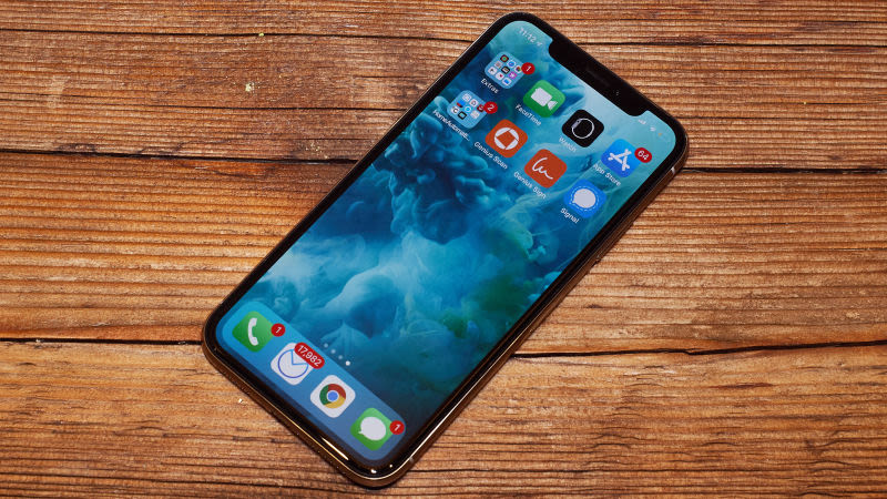 Lộ kính màn hình bộ ba iPhone 2018, iPhone LCD 6.1 inch có viền mỏng ấn tượng