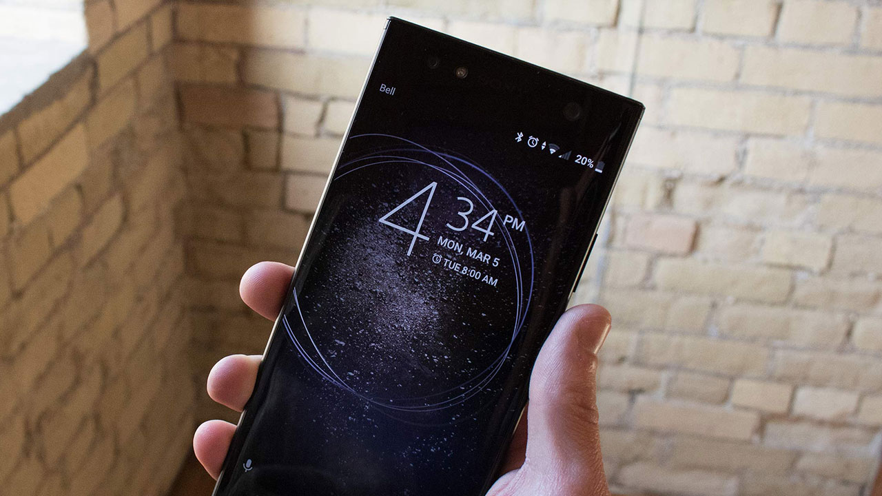 Sony Xperia XA3 sẽ có màn hình tràn đáy tương tự Bphone 3?