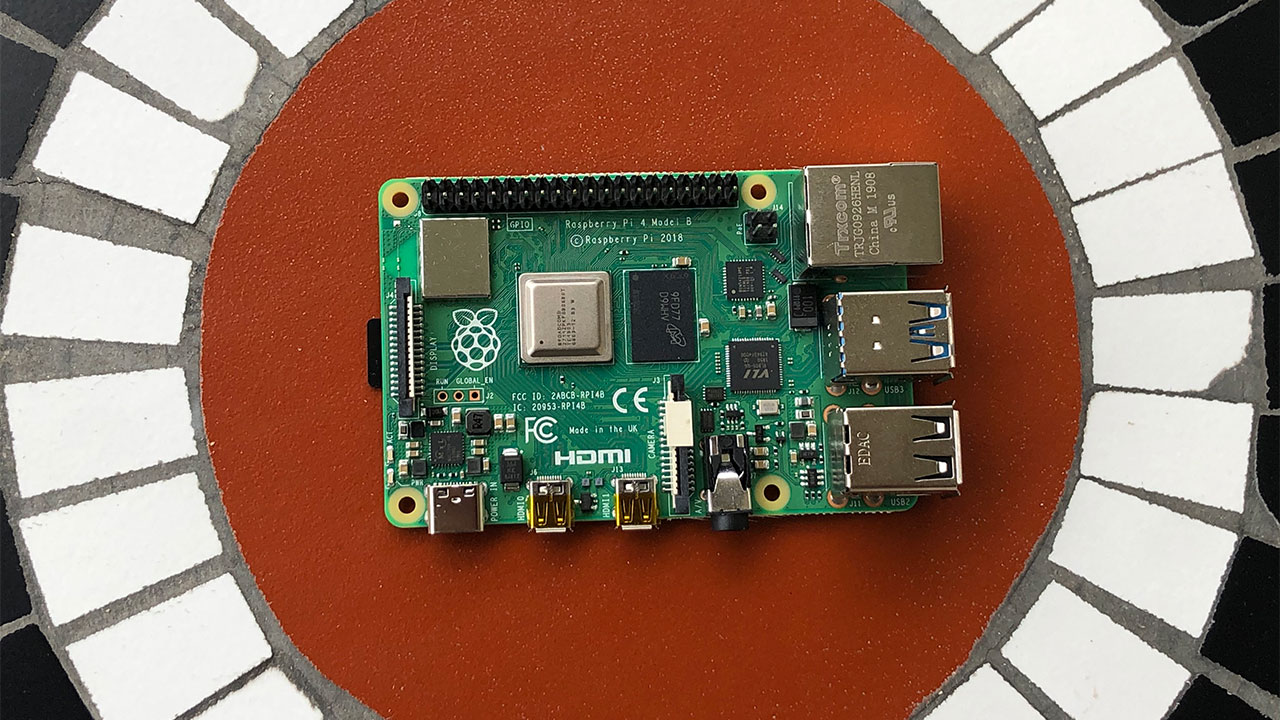 Raspberry Pi 4 chính thức ra mắt: Chip lõi tứ Cortex-A72 1.5 GHz, RAM tối đa 4GB, 2 cổng micro-HDMI hỗ trợ video 4K, giá chỉ từ 35 USD